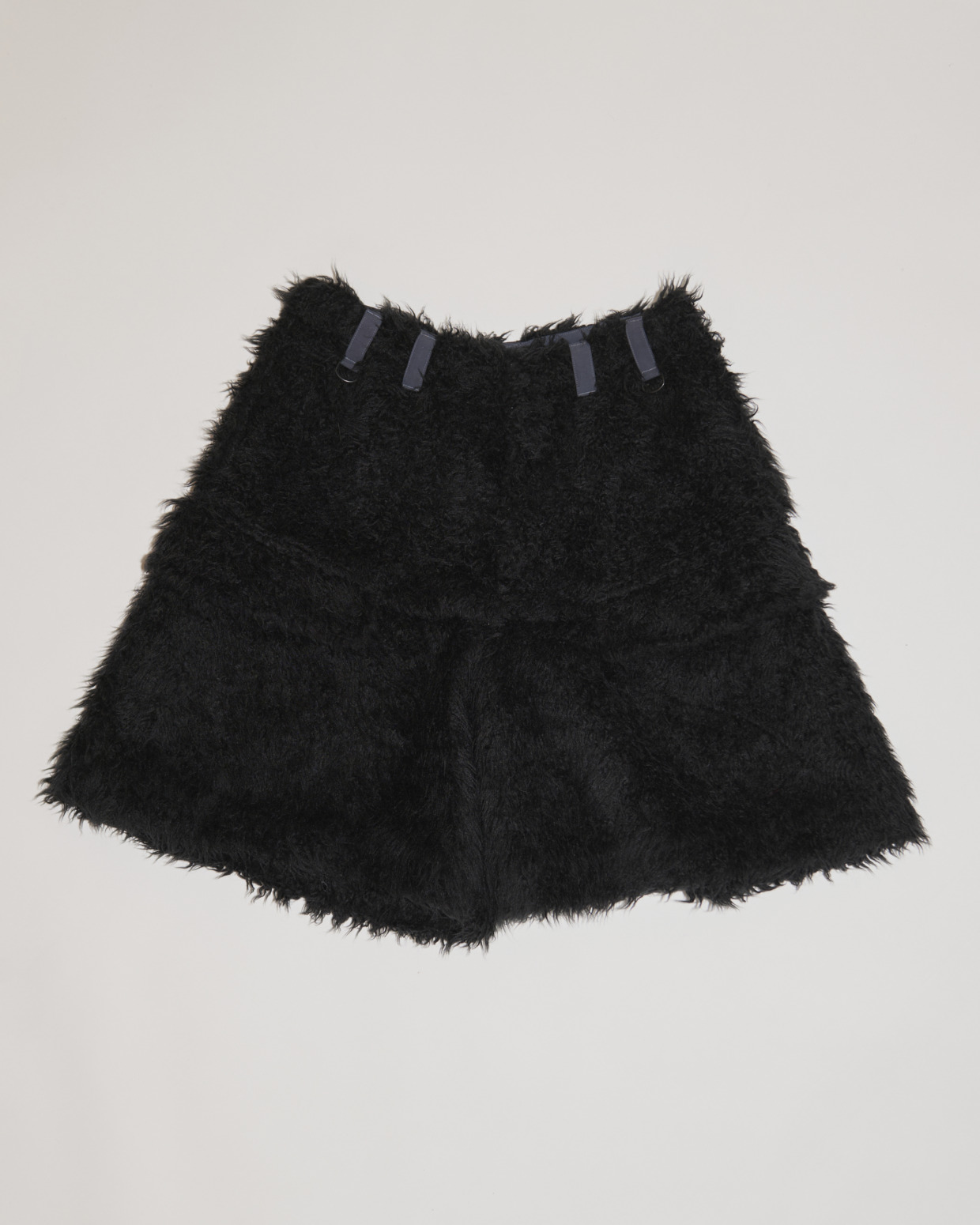 945-81TP252-3 MONSTER SHORTS